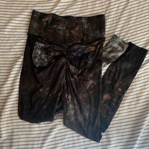 Cute Booty Lounge Deep Love leggings